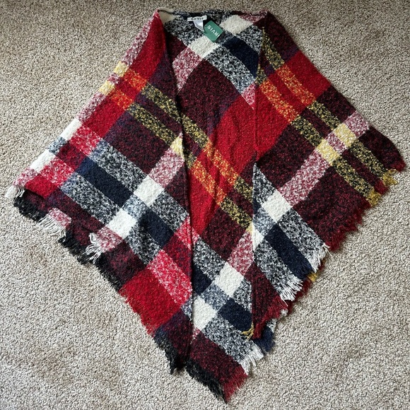 🆕 Orvis Triangle Scarf Shawl - Picture 1 of 1